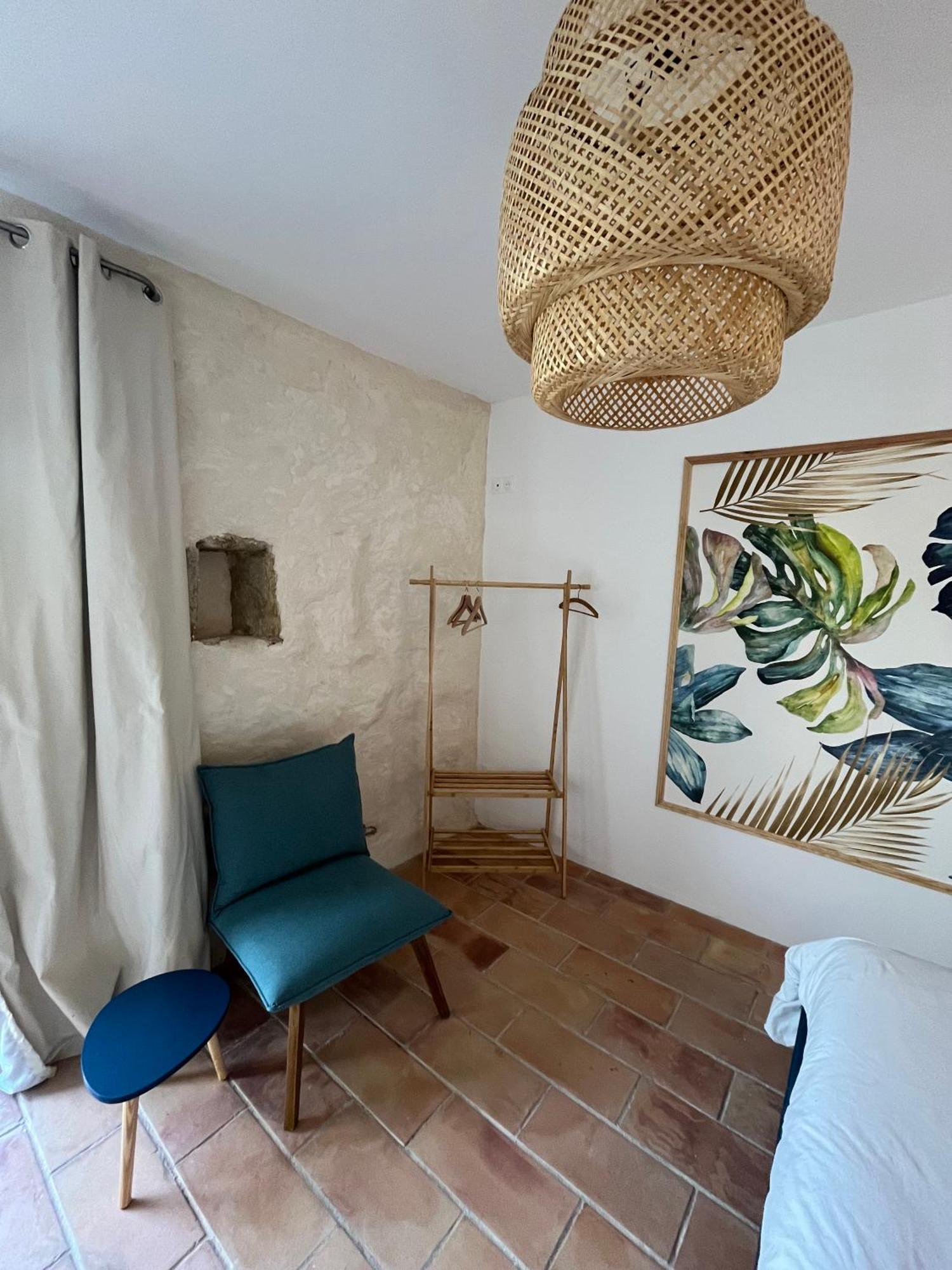 Le Nomade En Provence Bed & Breakfast Bouchet  Exterior photo